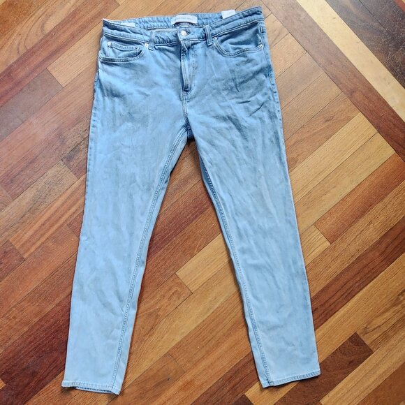 Calvin Klein Jeans Other - Calvin Klein Jeans Light Wash Skinny Jeans Size 36x32